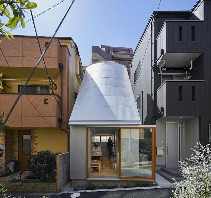 מגזין מקו ועד תרבות Takeshi Hosaka<br><br> Japanese architect <br>Art and design within the limits of the possible.<br> A lesson in modesty 