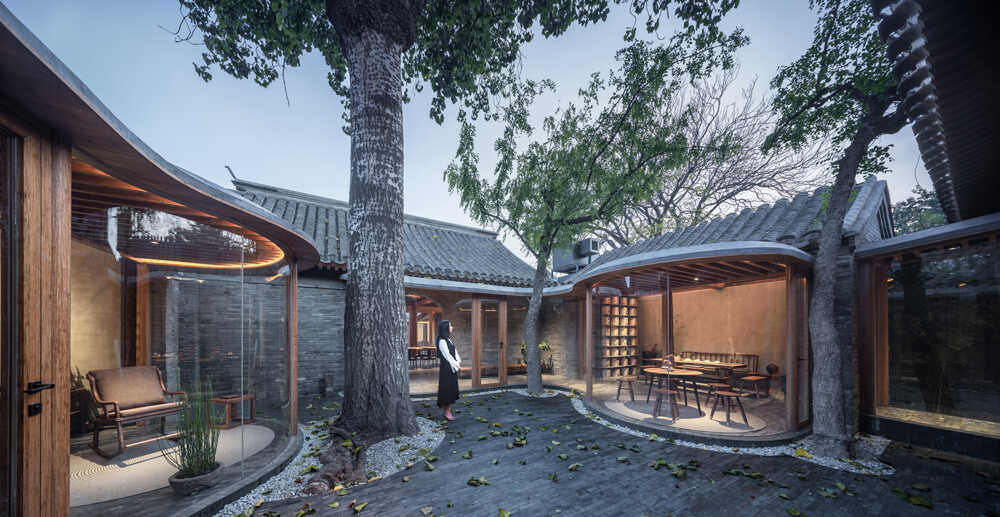 מגזין מקו ועד תרבות Qishe Courtyard<br>A Building of Seven Roofs in Beijing’s Hutong Quarter 