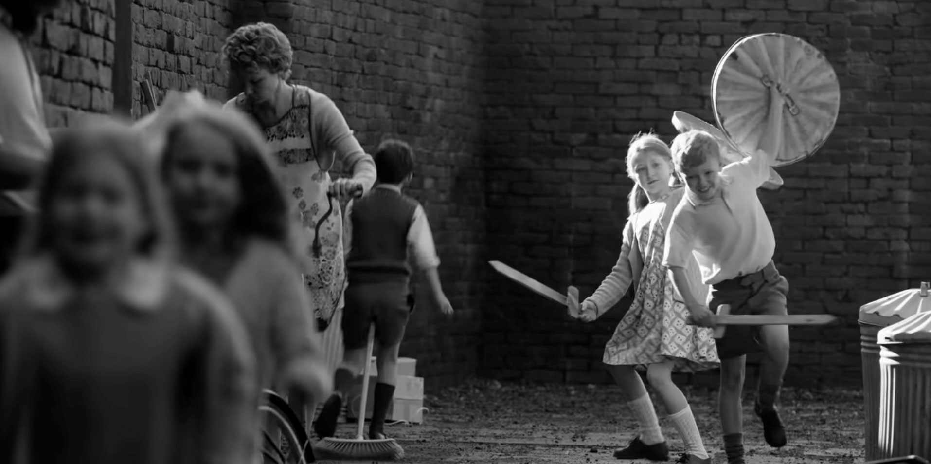 מגזין מקו ועד תרבות / מיזם דיגיטלי ללא צרכי רווח לספר אותו סיפור למבוגרים ולילדים <br>לרתק ולרגש<br> בתמונות מינימליסטיות ובמשחק מעורר אמפטיה.<br><br> צפו בסרט<br><br> Belfast של Kenneth Branagh 